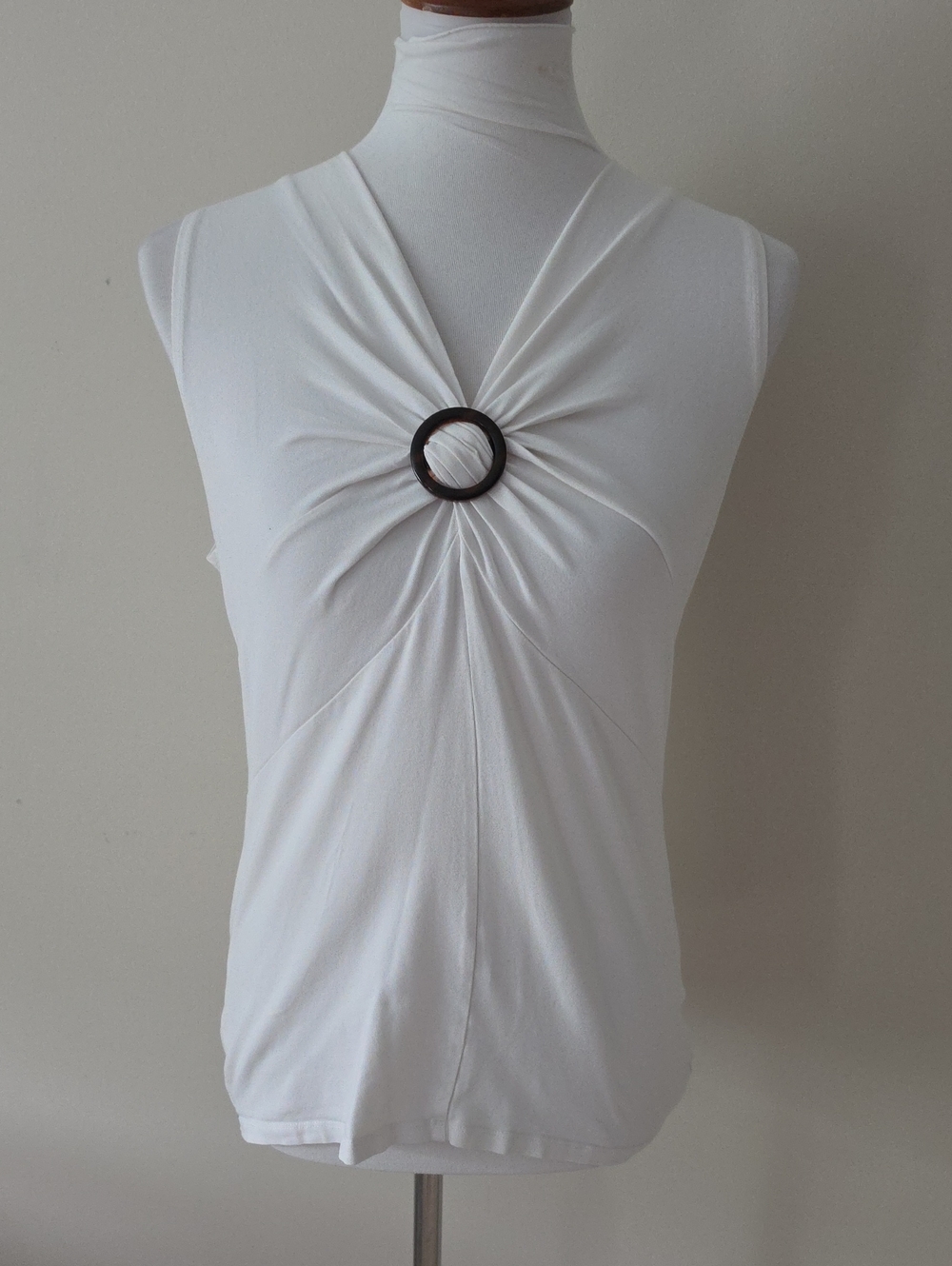 Nine West Sleeveless White Ring-Accent Women's Top